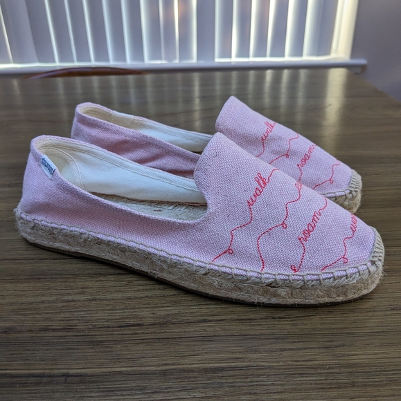 NEW Soludos Pink Platform Walk This Way Embroidered Saying Espadrille Size 8.5 - Picture 6 of 12
